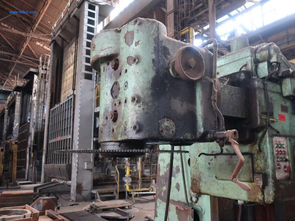 Naprave in stroji za proizvodnjo jekla, kovanje, toplotno obdelavo, obdelavo velikih delov in periferne naprave-3