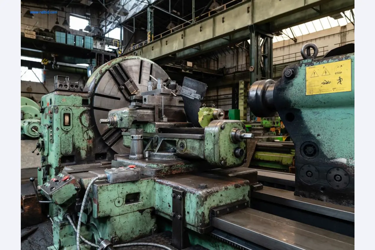 Installaties en machines voor staalproductie, smeden, warmtebehandeling, verwerking van grote onderdelen en randapparatuur-11