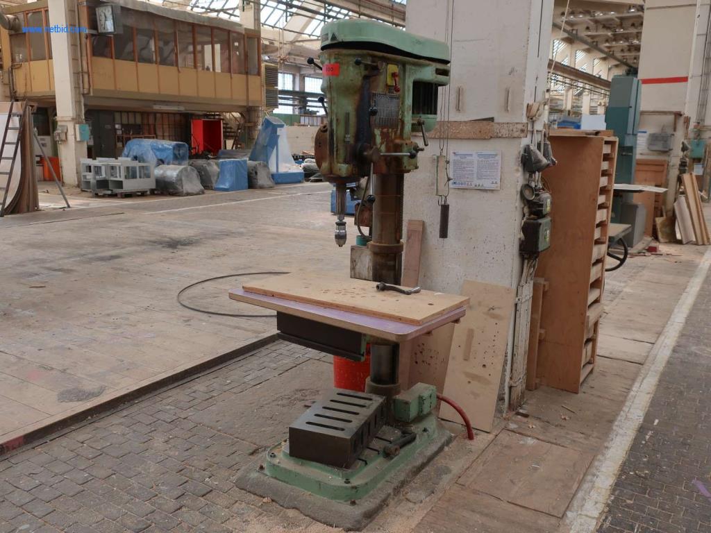 Anlagen und Maschinen aus den Bereichen Stahlproduktion, Schmiedewerk, Wärmebehandlung, Großteilebearbeitung und Peripherie-1