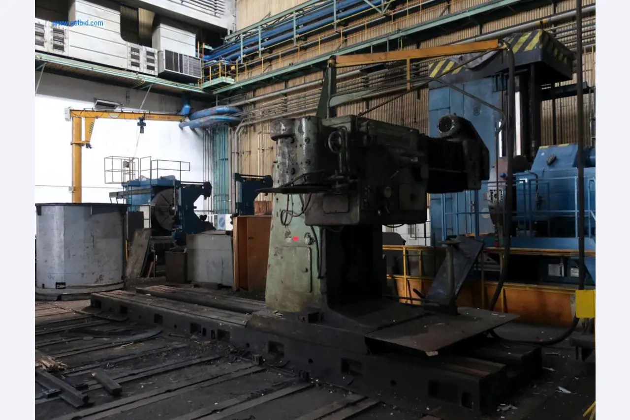 Závody a stroje z oblasti výroby oceli, kování, tepelného zpracování, velké cásti obrábení a periférií-1