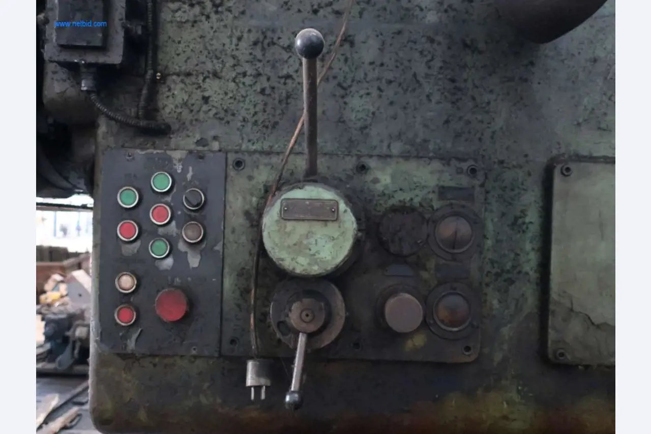 Závody a stroje z oblasti výroby oceli, kování, tepelného zpracování, velké cásti obrábení a periférií-7