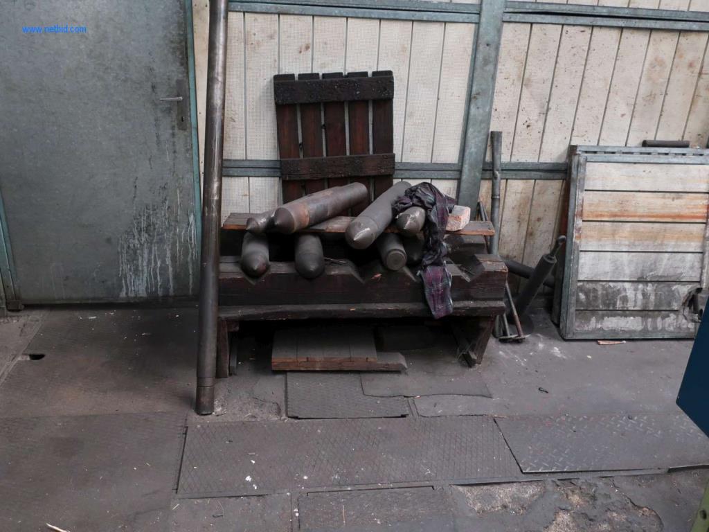 Naprave in stroji za proizvodnjo jekla, kovanje, toplotno obdelavo, obdelavo velikih delov in periferne naprave-2