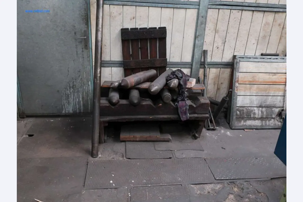 Anlagen und Maschinen aus den Bereichen Stahlproduktion, Schmiedewerk, Wärmebehandlung, Großteilebearbeitung und Peripherie-2