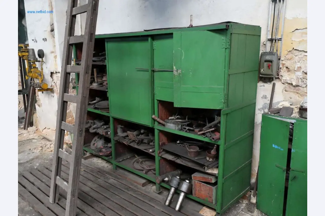 Anlagen und Maschinen aus den Bereichen Stahlproduktion, Schmiedewerk, Wärmebehandlung, Großteilebearbeitung und Peripherie-9