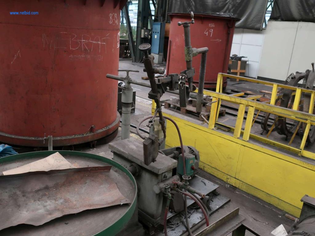 Naprave in stroji za proizvodnjo jekla, kovanje, toplotno obdelavo, obdelavo velikih delov in periferne naprave-3