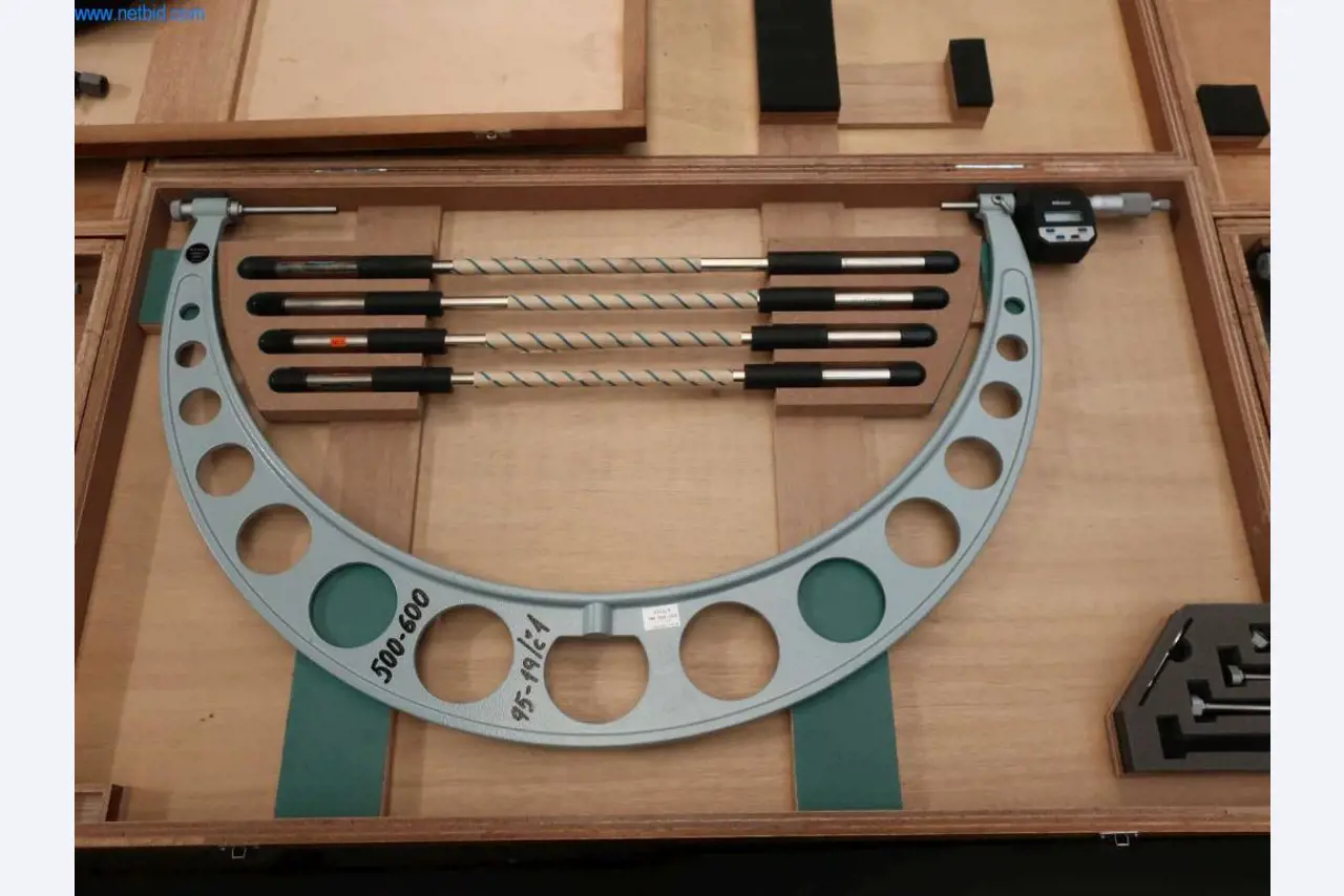 Závody a stroje z oblasti výroby oceli, kování, tepelného zpracování, velké cásti obrábení a periférií-3