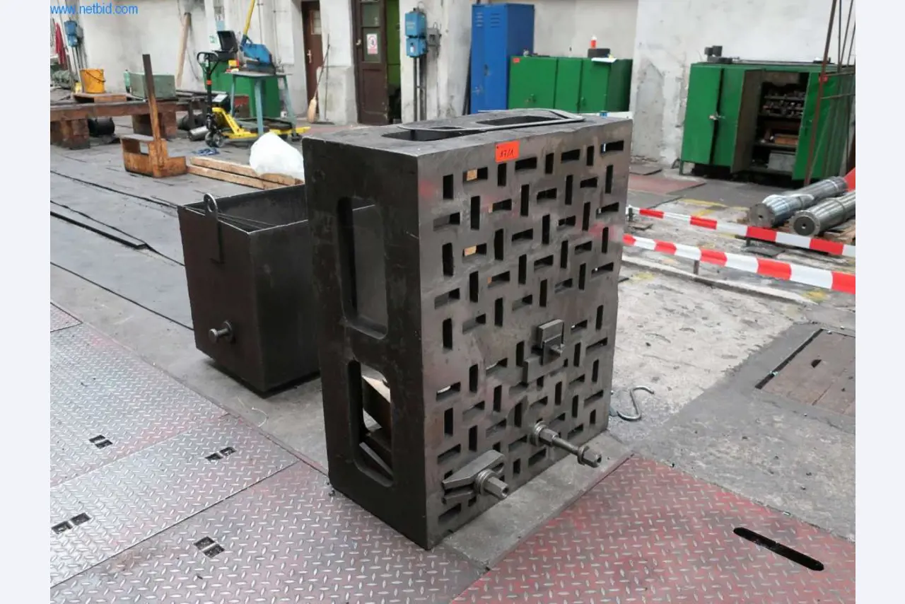 Urządzenia i maszyny do produkcji stali, kucia, obróbki cieplnej, obróbki dużych części i urządzeń peryferyjnych-1