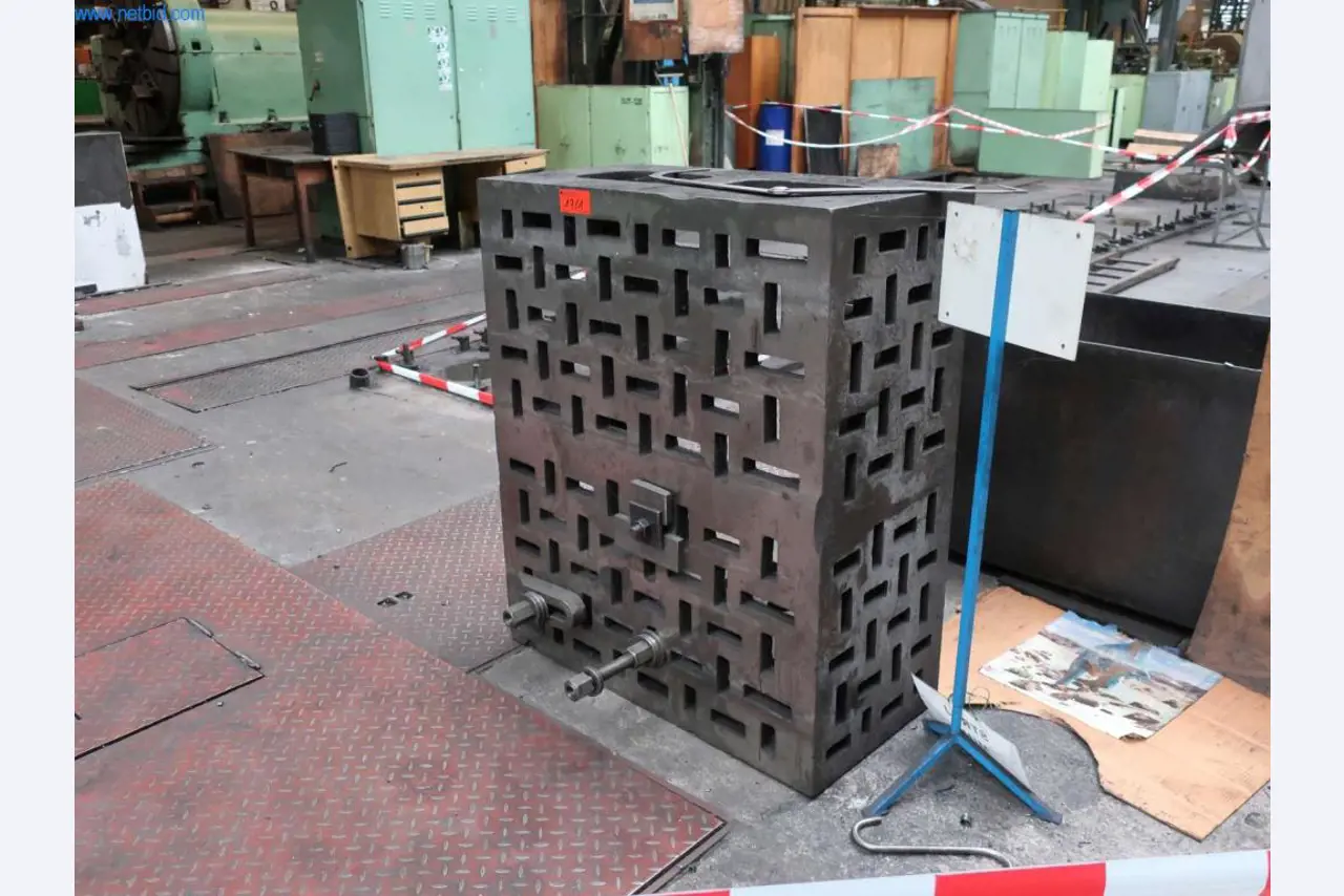 Urządzenia i maszyny do produkcji stali, kucia, obróbki cieplnej, obróbki dużych części i urządzeń peryferyjnych-2