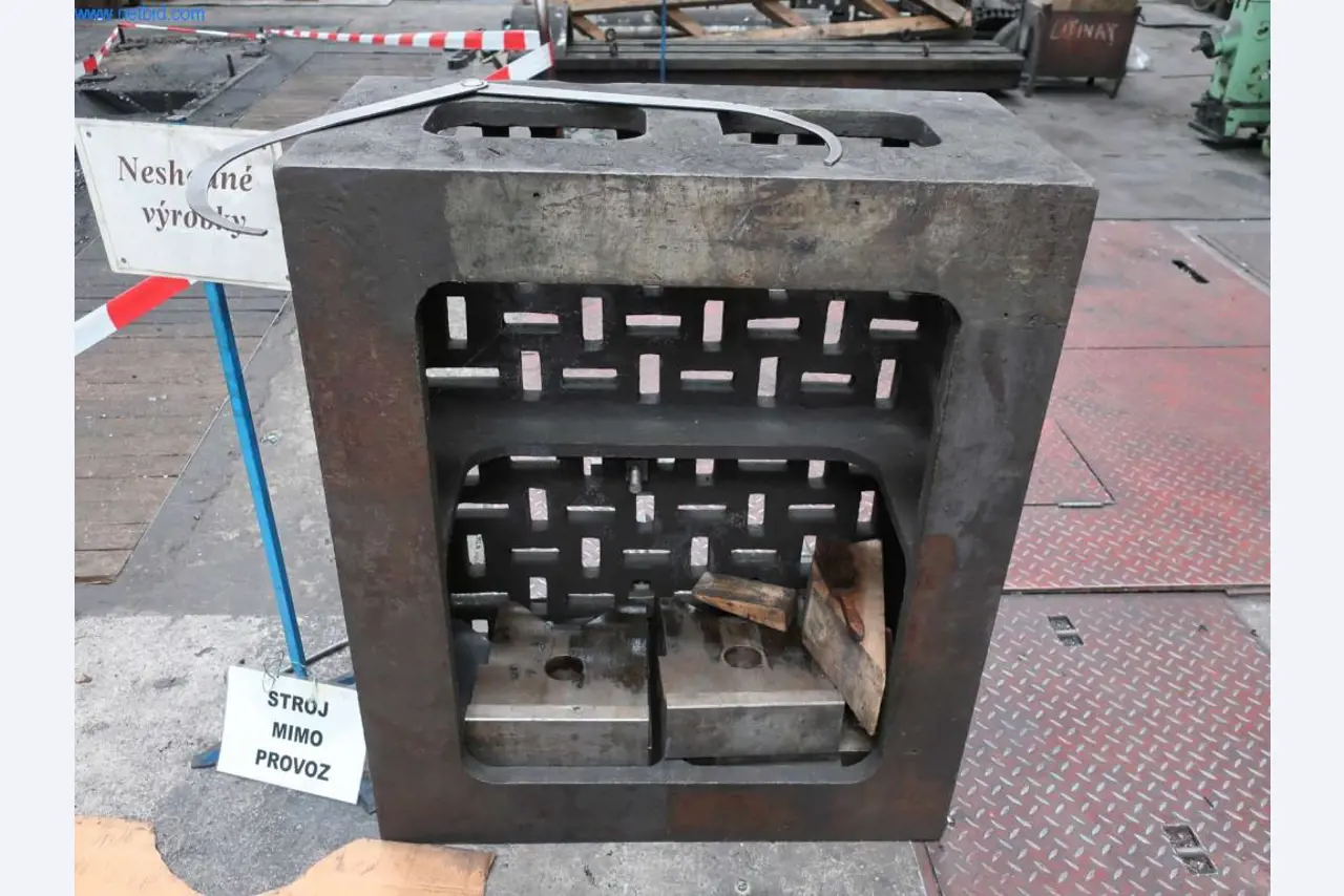 Urządzenia i maszyny do produkcji stali, kucia, obróbki cieplnej, obróbki dużych części i urządzeń peryferyjnych-3