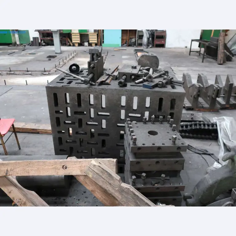 Anlagen und Maschinen aus den Bereichen Stahlproduktion, Schmiedewerk, Wärmebehandlung, Großteilebearbeitung und Peripherie-2