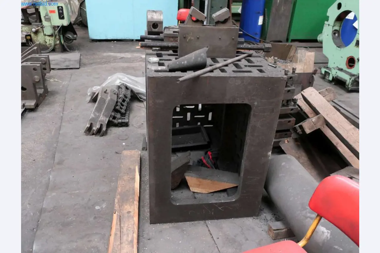 Anlagen und Maschinen aus den Bereichen Stahlproduktion, Schmiedewerk, Wärmebehandlung, Großteilebearbeitung und Peripherie-5