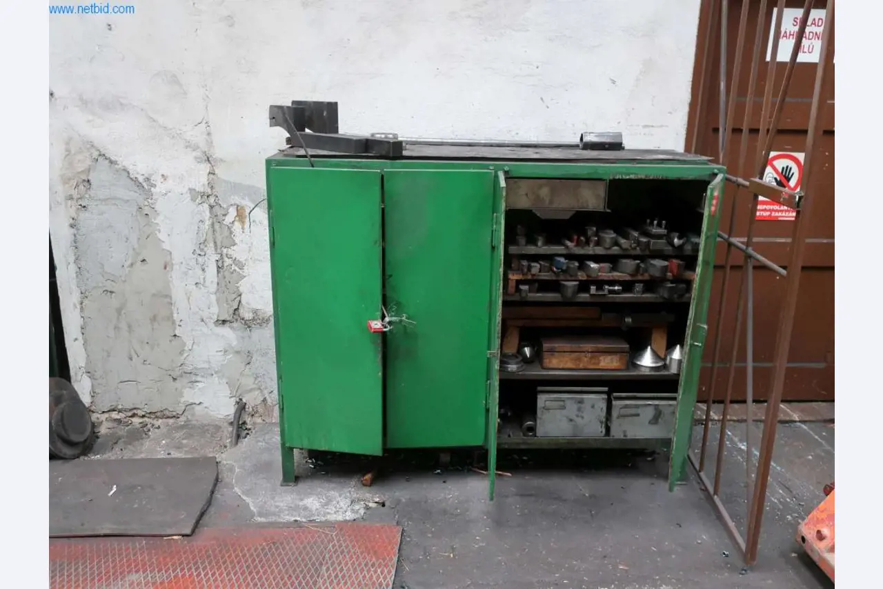 Závody a stroje z oblasti výroby oceli, kování, tepelného zpracování, velké cásti obrábení a periférií-2