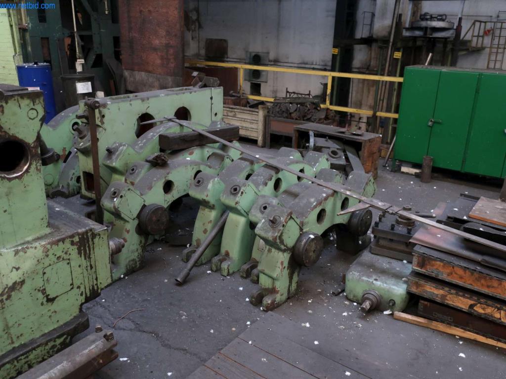 Závody a stroje z oblasti výroby oceli, kování, tepelného zpracování, velké cásti obrábení a periférií-11