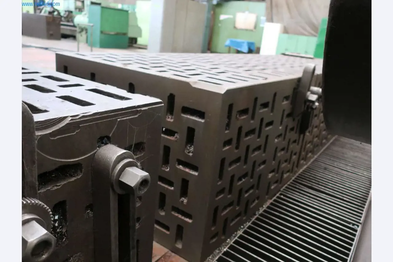 Závody a stroje z oblasti výroby oceli, kování, tepelného zpracování, velké cásti obrábení a periférií-3