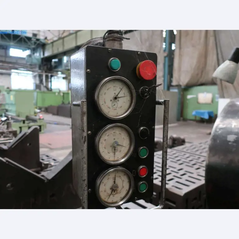 Installaties en machines voor staalproductie, smeden, warmtebehandeling, verwerking van grote onderdelen en randapparatuur-15