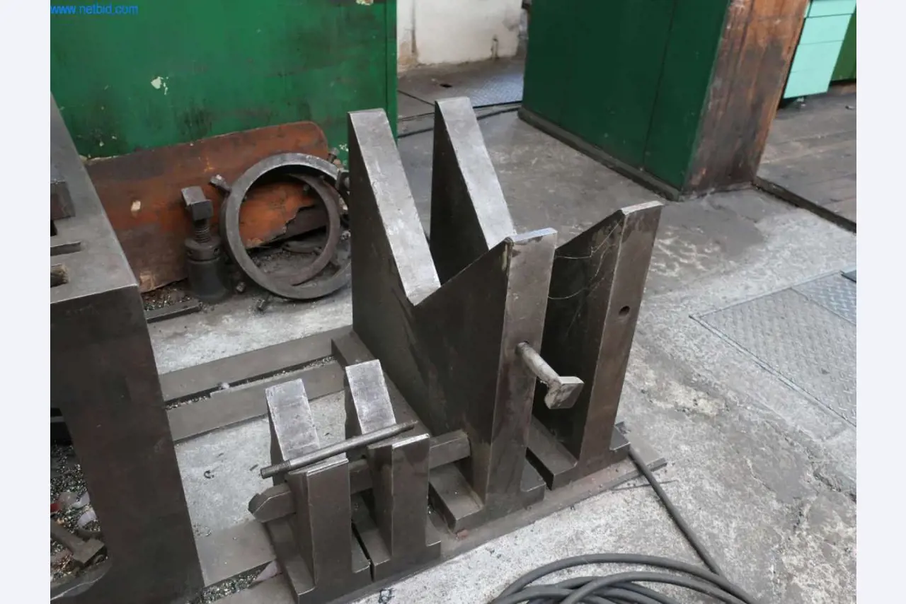 Installaties en machines voor staalproductie, smeden, warmtebehandeling, verwerking van grote onderdelen en randapparatuur-18