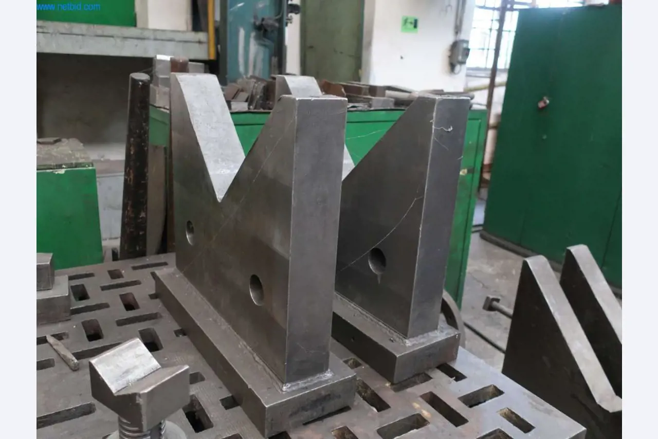 Installaties en machines voor staalproductie, smeden, warmtebehandeling, verwerking van grote onderdelen en randapparatuur-19