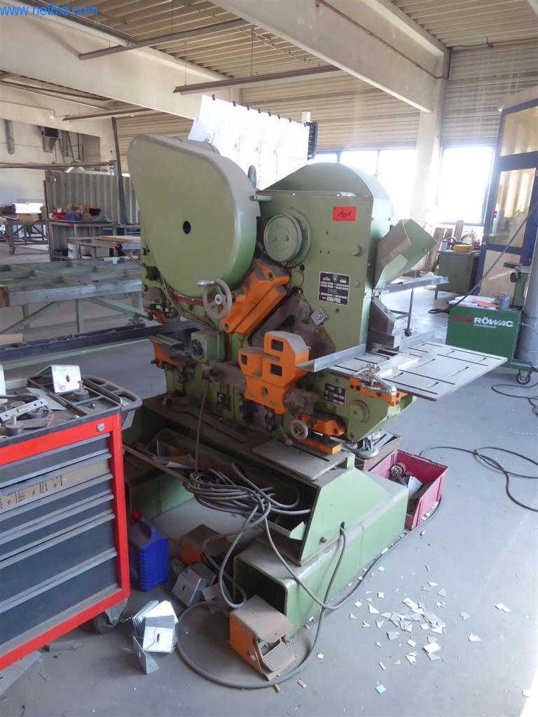 Delovna in pisarniška oprema (okna in kovinske konstrukcije)-1