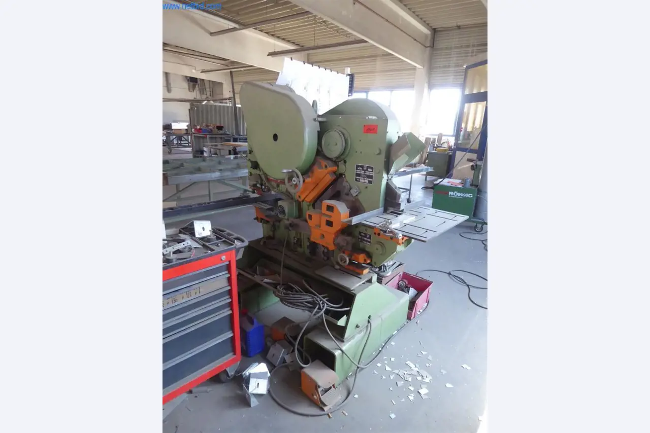 Bedrijfs- en kantooruitrusting (raam- en metaalconstructie)-1