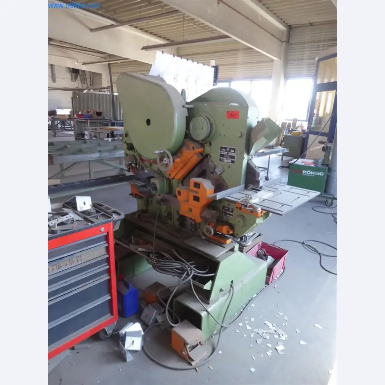 Bedrijfs- en kantooruitrusting (raam- en metaalconstructie)-1