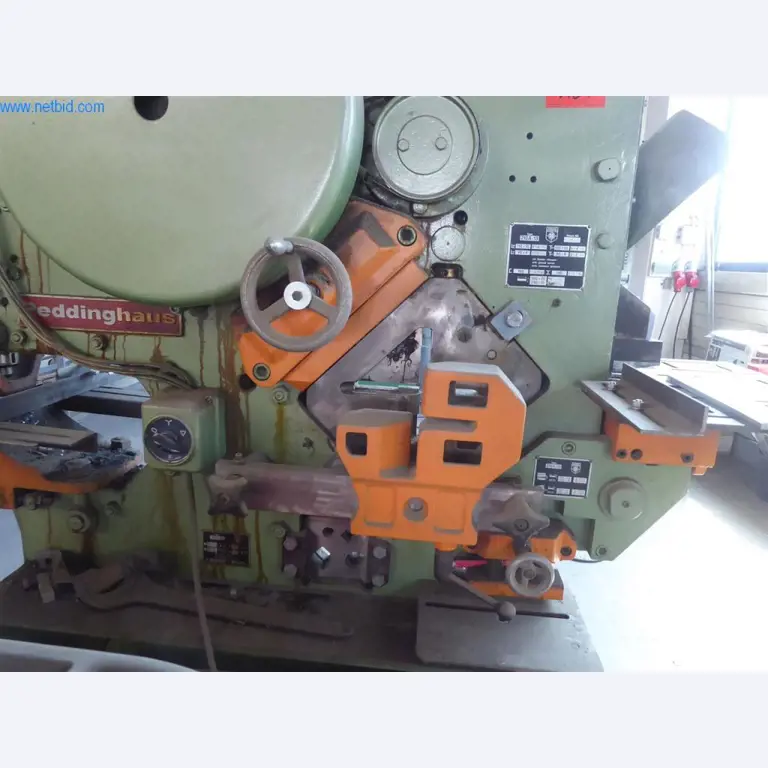 Bedrijfs- en kantooruitrusting (raam- en metaalconstructie)-3