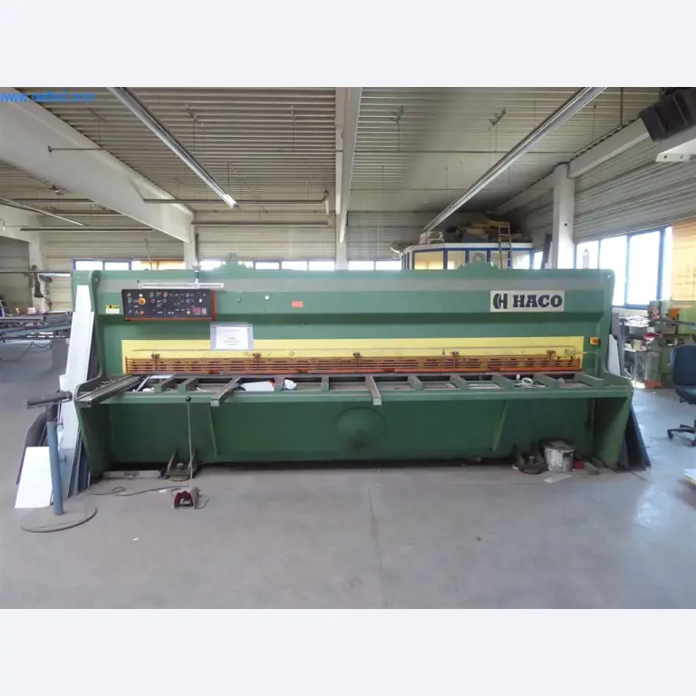 Bedrijfs- en kantooruitrusting (raam- en metaalconstructie)-1