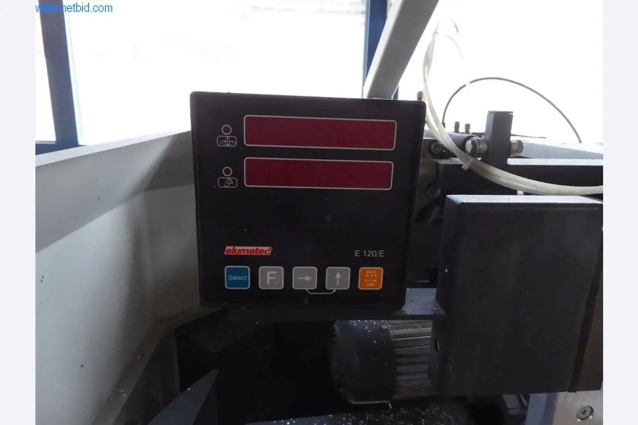 Sprzęt operacyjny i biurowy (okna i konstrukcje metalowe)-11