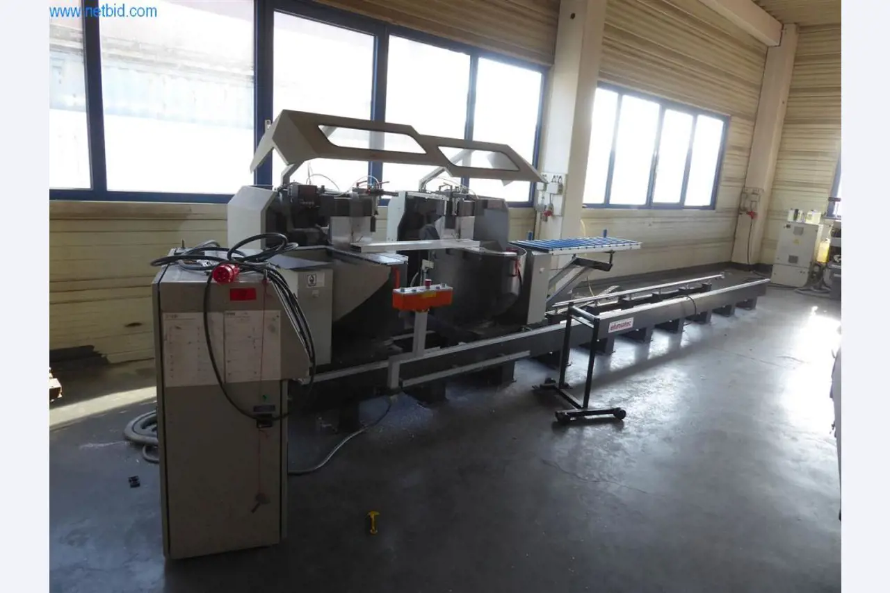 Sprzęt operacyjny i biurowy (okna i konstrukcje metalowe)-1