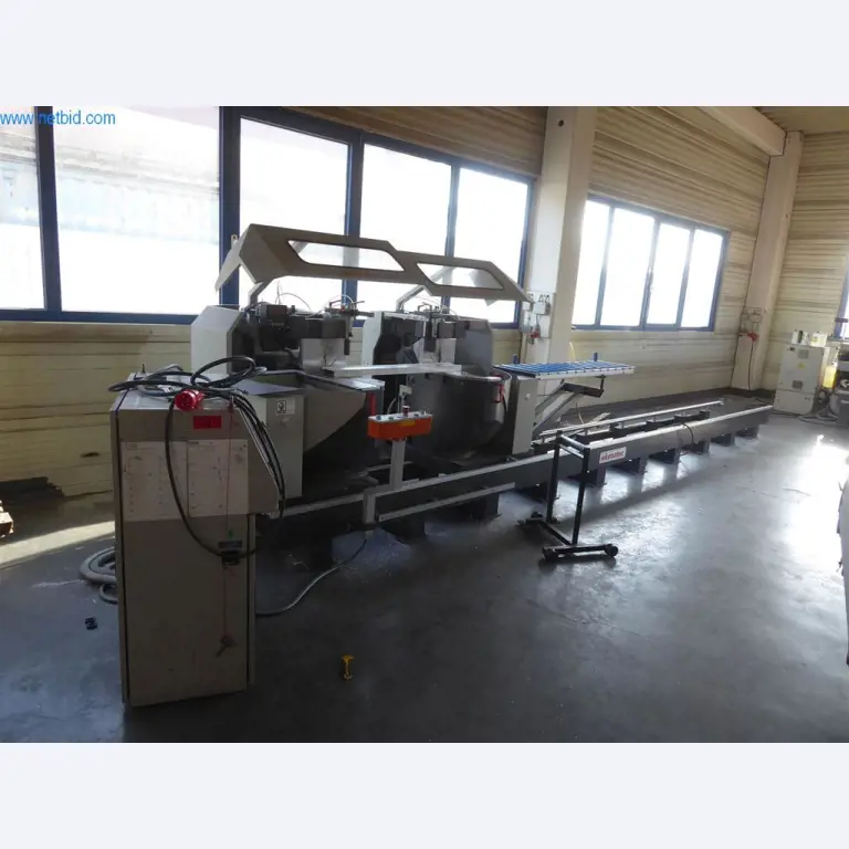 Sprzęt operacyjny i biurowy (okna i konstrukcje metalowe)-1