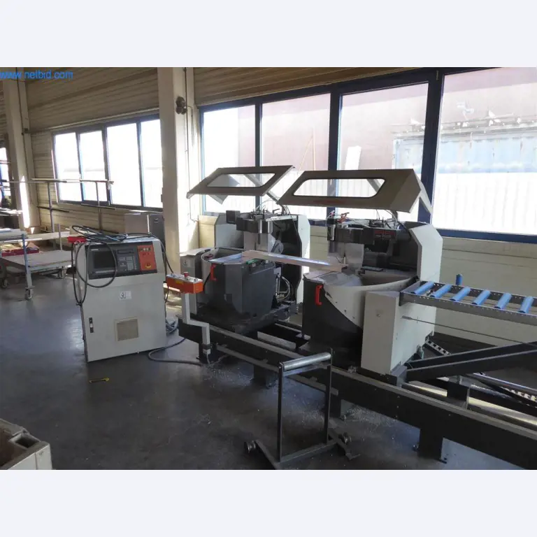 Sprzęt operacyjny i biurowy (okna i konstrukcje metalowe)-2