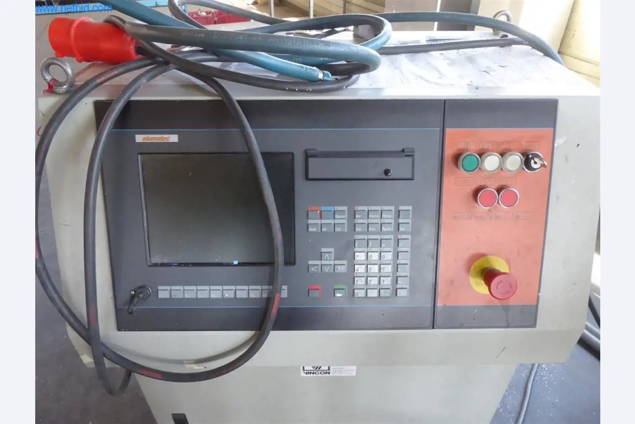 Sprzęt operacyjny i biurowy (okna i konstrukcje metalowe)-4