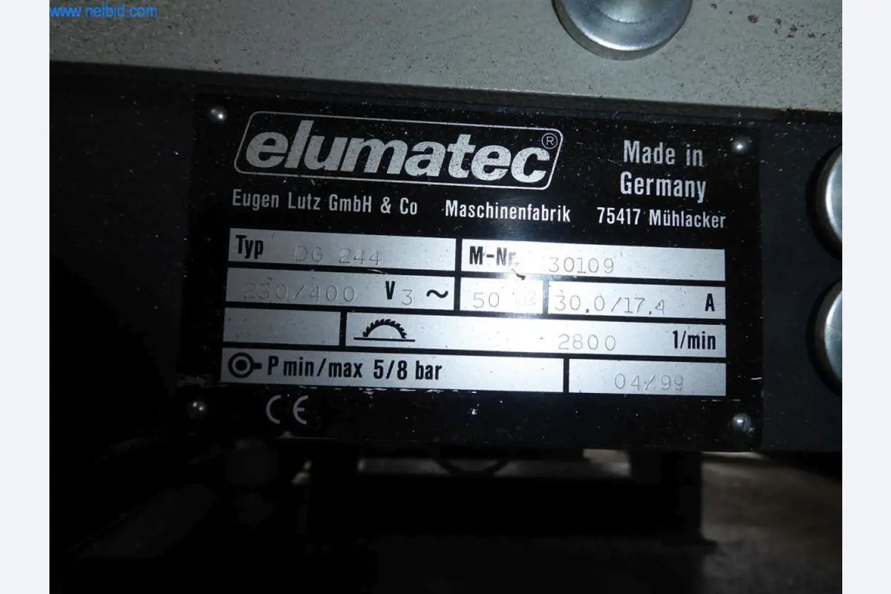 Sprzęt operacyjny i biurowy (okna i konstrukcje metalowe)-5