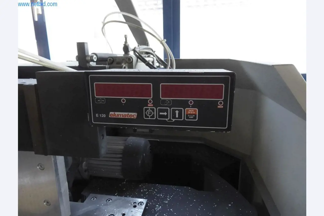 Sprzęt operacyjny i biurowy (okna i konstrukcje metalowe)-9