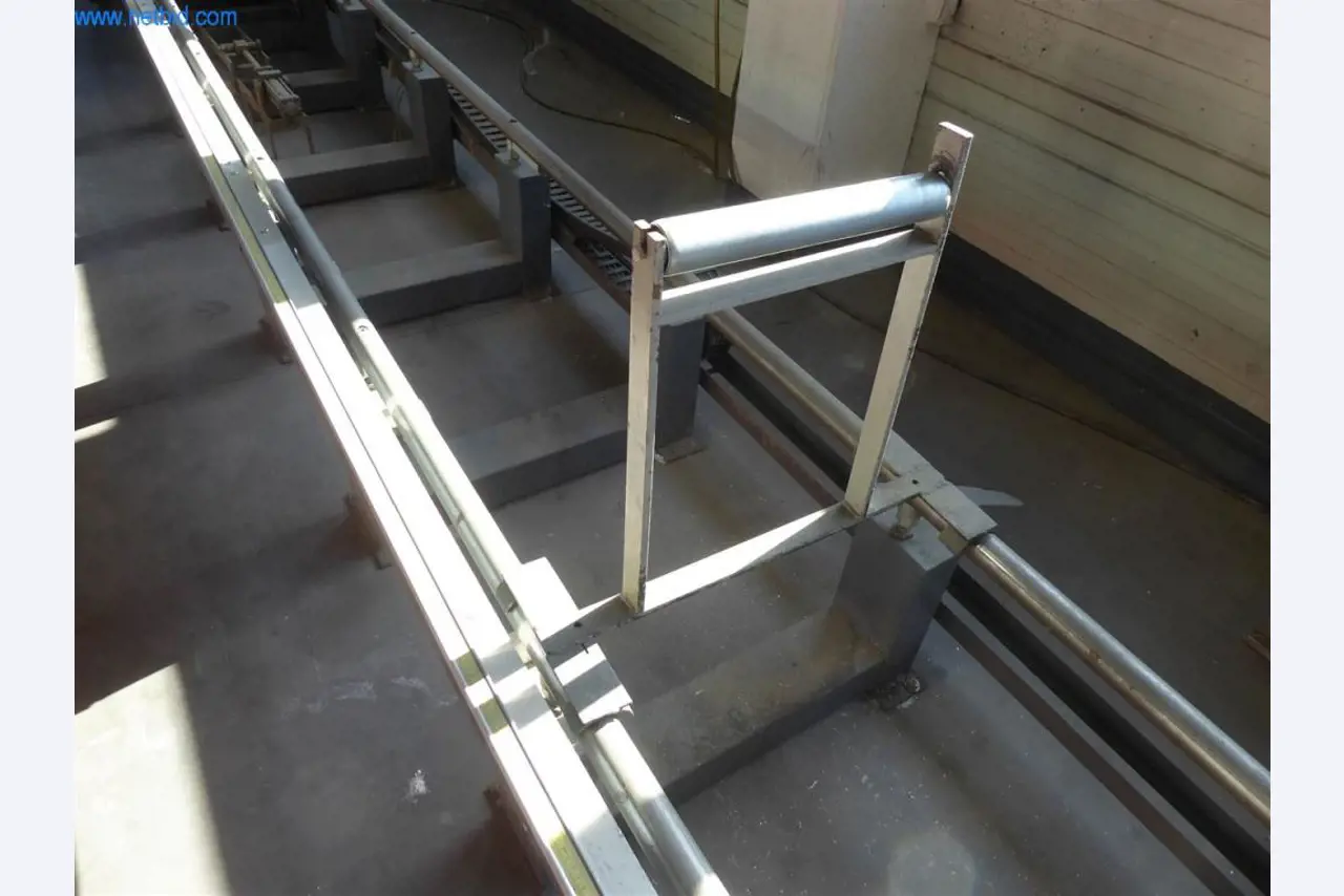 Sprzęt operacyjny i biurowy (okna i konstrukcje metalowe)-10