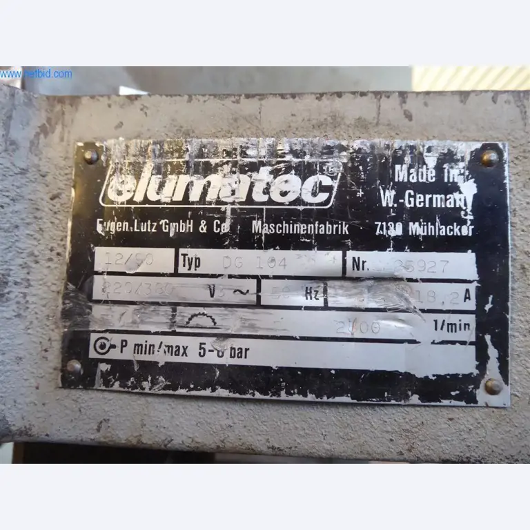 Sprzęt operacyjny i biurowy (okna i konstrukcje metalowe)-3