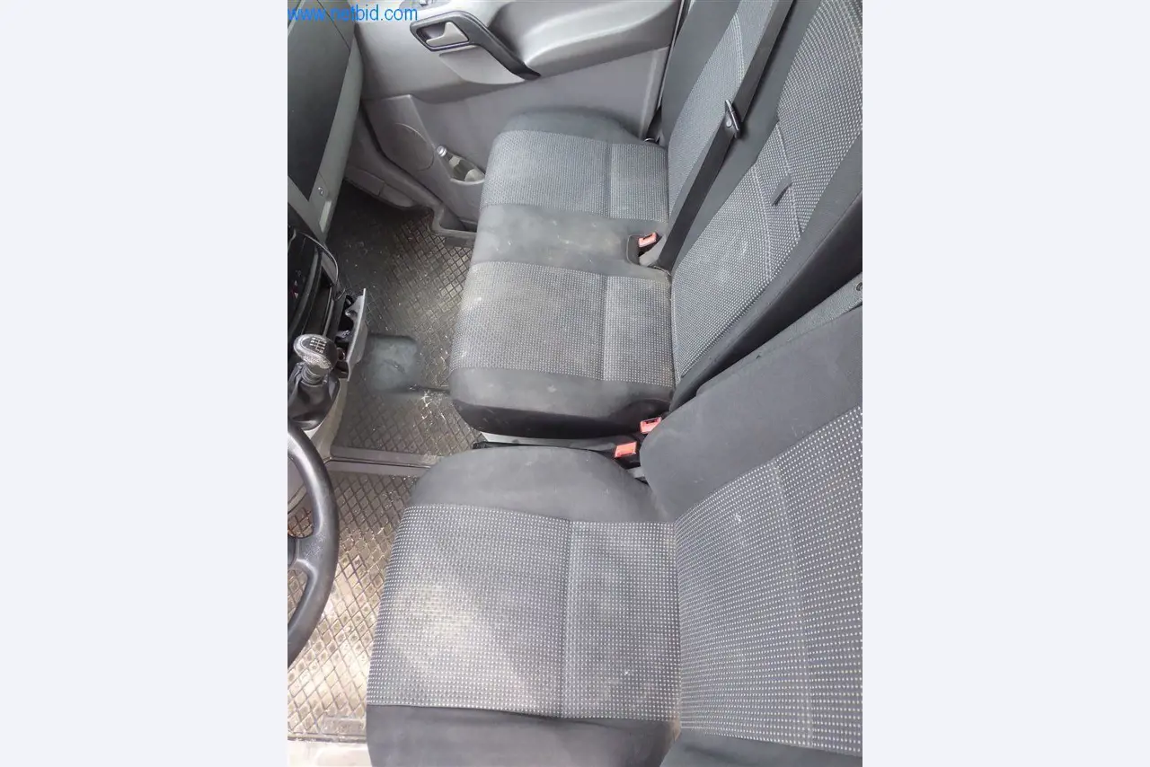 Betriebs- und Geschäftsausstattung (Fenster- und Metallbau)-27