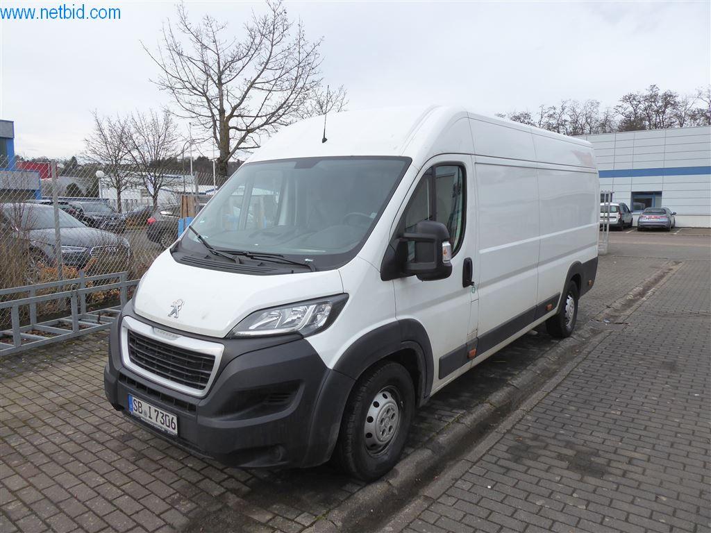 Equipamento operacional e de escritório (janelas e construção metálica)-1