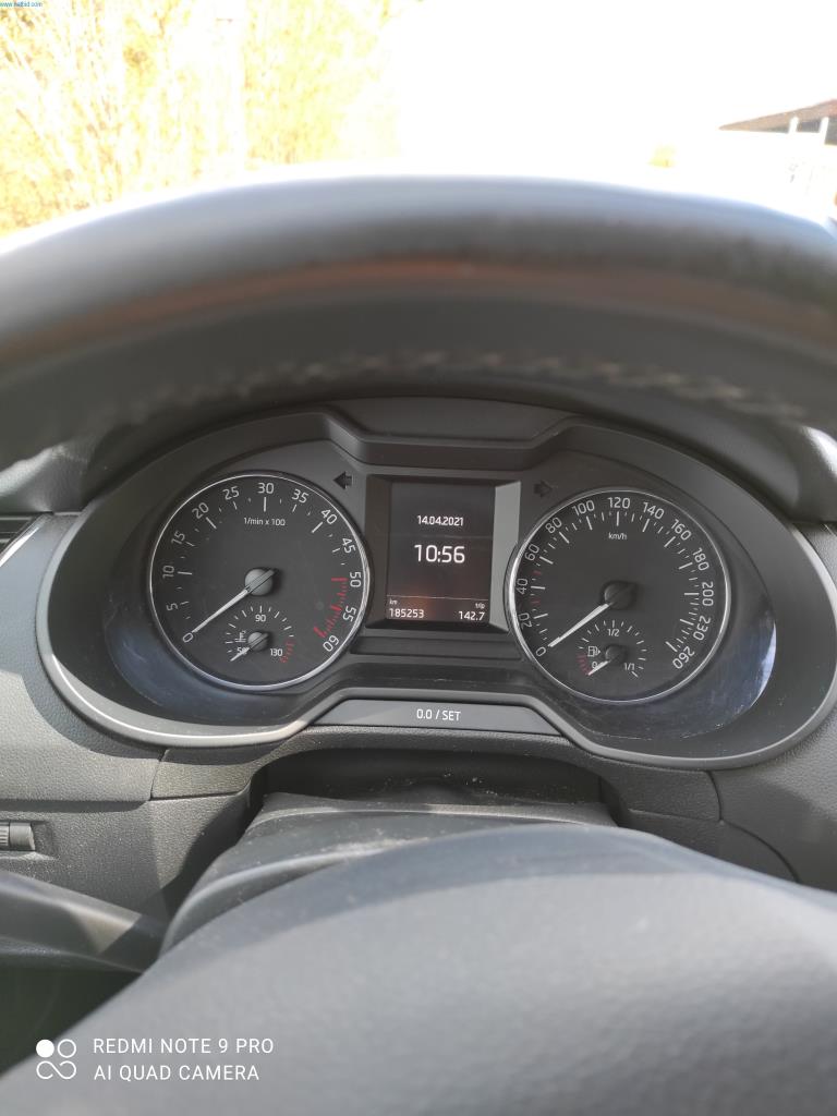 Equipamento operacional e de escritório (janelas e construção metálica)-25