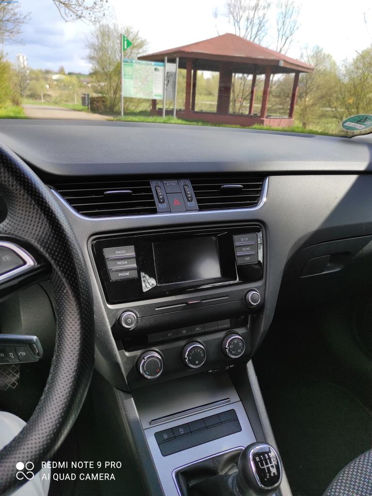 Equipamento operacional e de escritório (janelas e construção metálica)-26