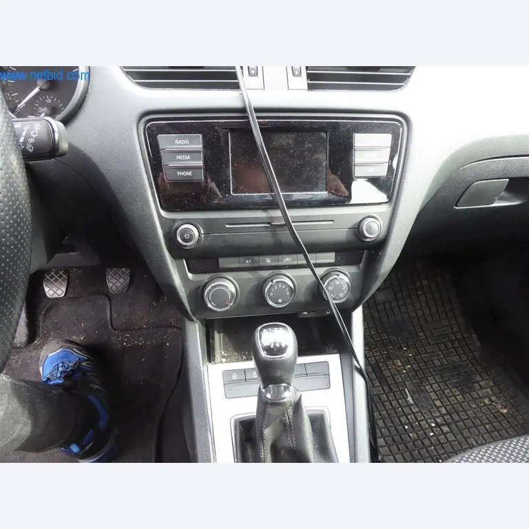 Betriebs- und Geschäftsausstattung (Fenster- und Metallbau)-7