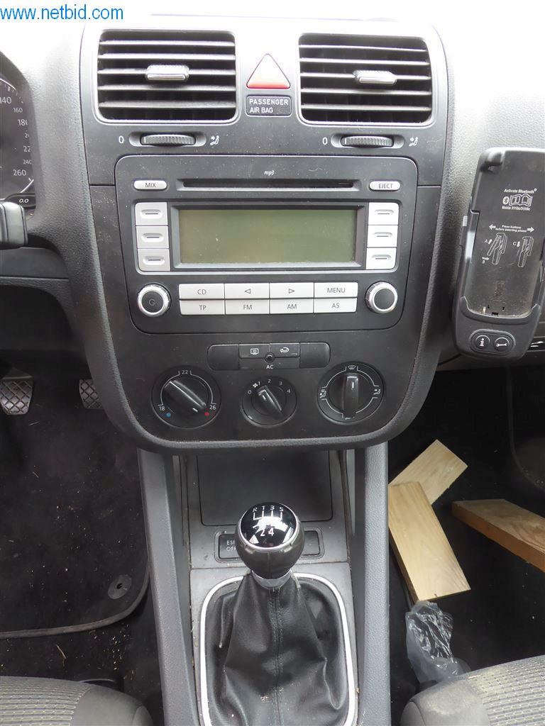 Provozní a kancelářské vybavení (okna a kovové konstrukce)-3