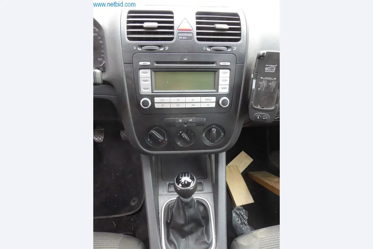 Operating and office equipment (window and metal construction)-3