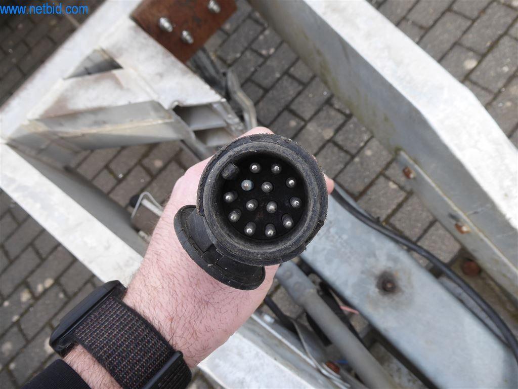 Equipamento operacional e de escritório (janelas e construção metálica)-10