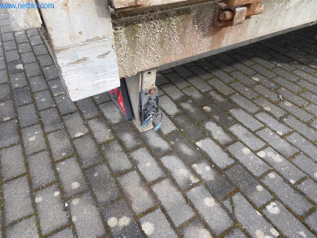 Equipamento operacional e de escritório (janelas e construção metálica)-5