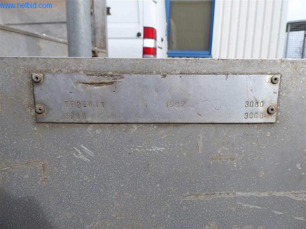 Equipamento operacional e de escritório (janelas e construção metálica)-8