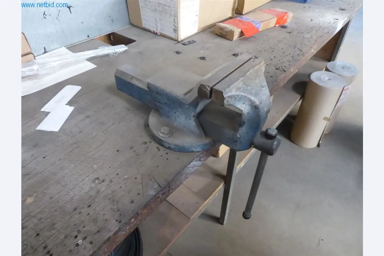 Equipos operativos y de oficina (ventanas y construcciones metálicas)-2