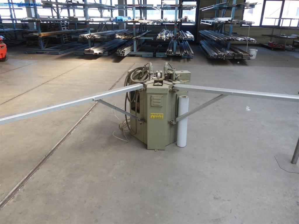 Delovna in pisarniška oprema (okna in kovinske konstrukcije)-1