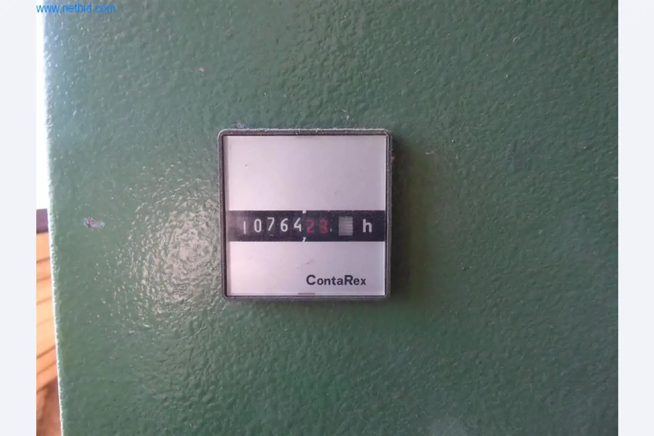 Sprzęt operacyjny i biurowy (okna i konstrukcje metalowe)-9