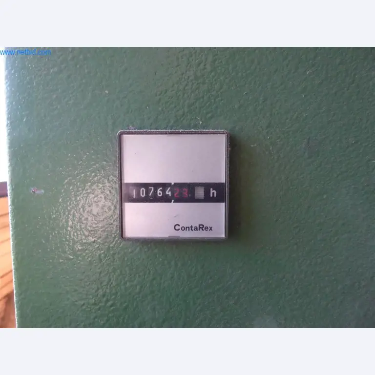 Sprzęt operacyjny i biurowy (okna i konstrukcje metalowe)-9