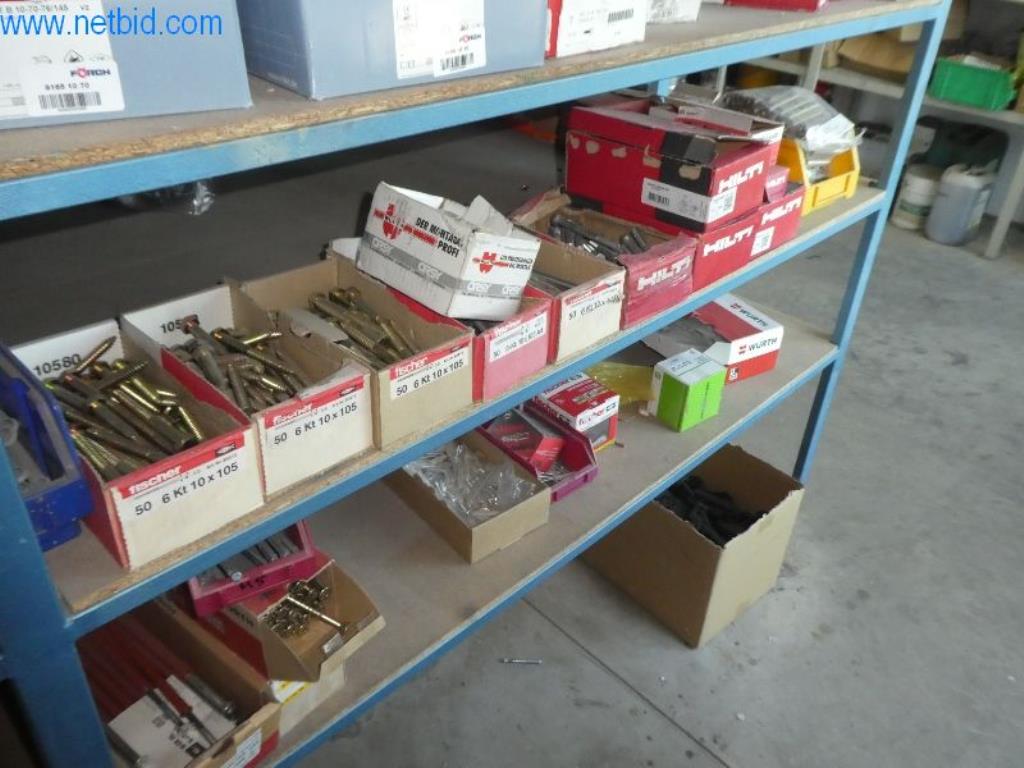 Equipamento operacional e de escritório (janelas e construção metálica)-13